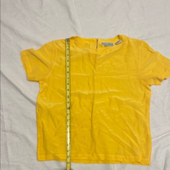 Vintage Stephanie Andrews 100% SILK Yellow Short Sleeve Tee Classic Crew Neck - Picture 6 of 7